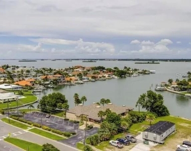 400 Island Way - Photo Thumbnail 22