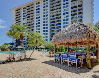 400 Island Way - Photo Thumbnail 29