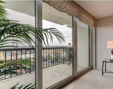 400 Island Way - Photo Thumbnail 6