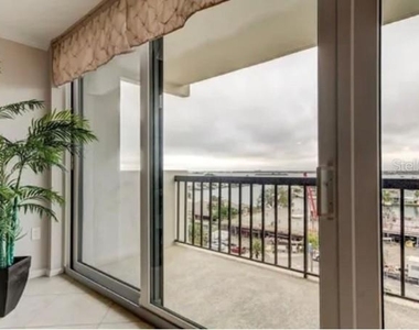 400 Island Way - Photo Thumbnail 7