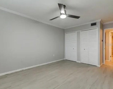 400 Island Way - Photo Thumbnail 18
