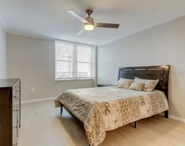 400 Island Way - Photo Thumbnail 13