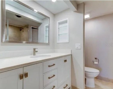 400 Island Way - Photo Thumbnail 16