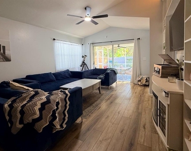 5825 Meadowpark Place - Photo Thumbnail 3