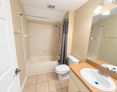 6509 Bridgecrest Drive - Photo Thumbnail 10