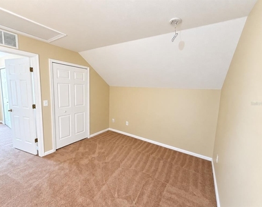 6509 Bridgecrest Drive - Photo Thumbnail 13