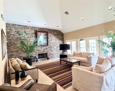1238 S Missouri Avenue - Photo Thumbnail 30