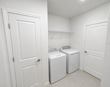 4913 Bluebell Court - Photo Thumbnail 13
