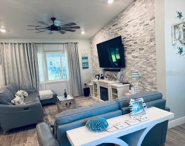 346 Pelican Avenue - Photo Thumbnail 4
