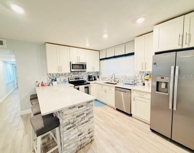 346 Pelican Avenue - Photo Thumbnail 7