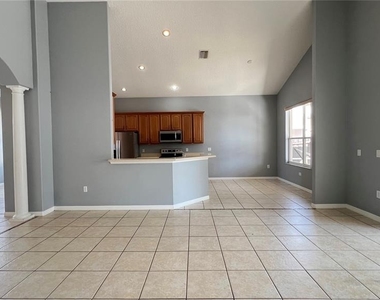 8832 Kensington Court - Photo Thumbnail 11