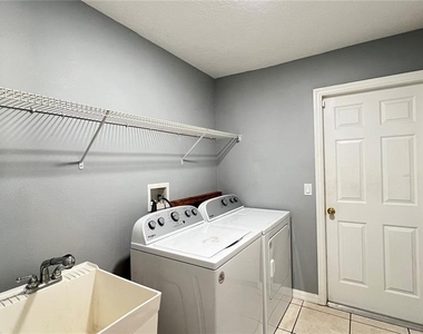 8832 Kensington Court - Photo Thumbnail 4