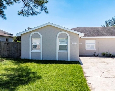571 Imperial Place - Photo Thumbnail 4
