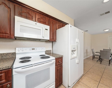 571 Imperial Place - Photo Thumbnail 6