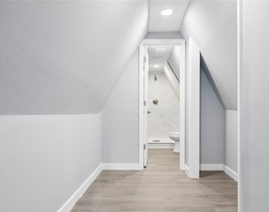 1326 East Avenue - Photo Thumbnail 22