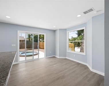 1326 East Avenue - Photo Thumbnail 8