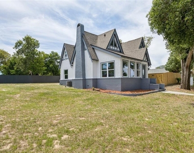 1326 East Avenue - Photo Thumbnail 1
