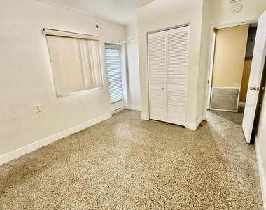 1004 George Street - Photo Thumbnail 11