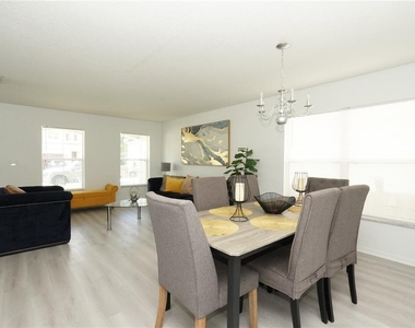 16919 Sunrise Vista Drive - Photo Thumbnail 4