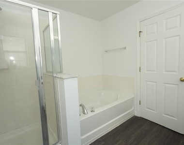 16919 Sunrise Vista Drive - Photo Thumbnail 21
