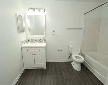 16919 Sunrise Vista Drive - Photo Thumbnail 24