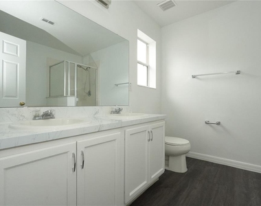 16919 Sunrise Vista Drive - Photo Thumbnail 20