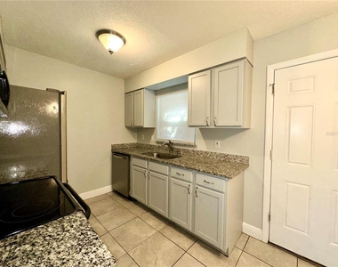 116 N College Street - Photo Thumbnail 6
