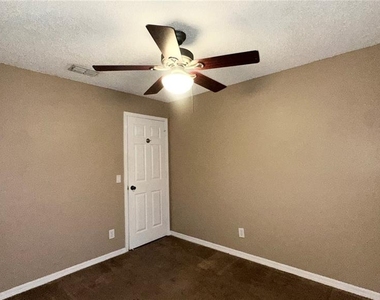 8636 Fort Jefferson Boulevard - Photo Thumbnail 37