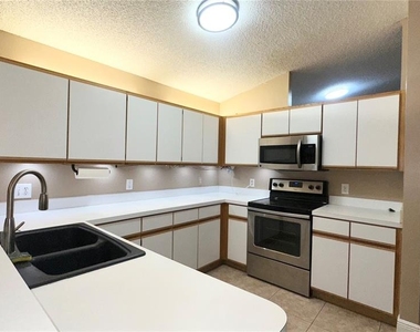 8636 Fort Jefferson Boulevard - Photo Thumbnail 15