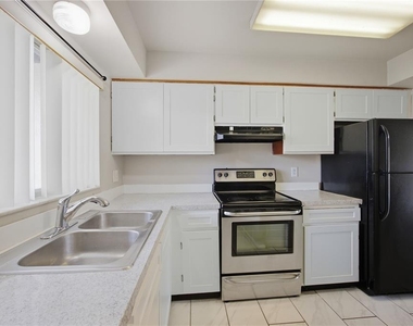 206 Watts Lane - Photo Thumbnail 1