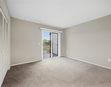 206 Watts Lane - Photo Thumbnail 8