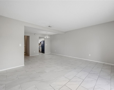 206 Watts Lane - Photo Thumbnail 4