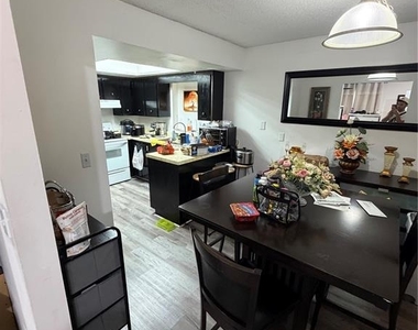 6716 Paul Revere Court - Photo Thumbnail 7