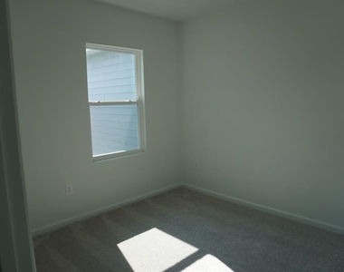 2975 Maloof Drive - Photo Thumbnail 6