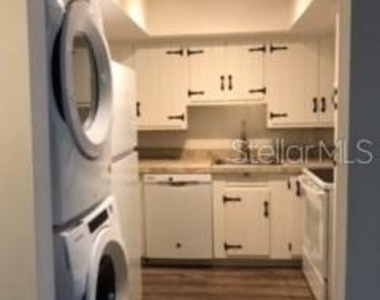 650 Midway Drive - Photo Thumbnail 5