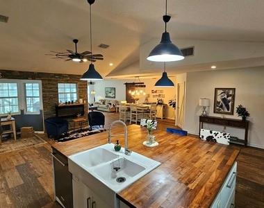 36236 Mary Ellen Street - Photo Thumbnail 6