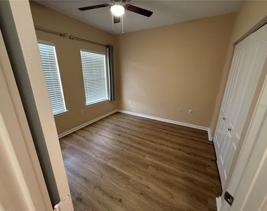 12021 Villanova Drive - Photo Thumbnail 7