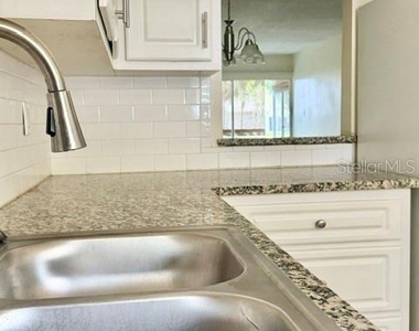 623 N Bay Street - Photo Thumbnail 15
