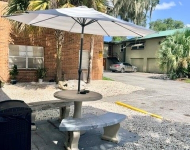 623 N Bay Street - Photo Thumbnail 24