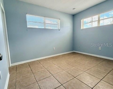 623 N Bay Street - Photo Thumbnail 9