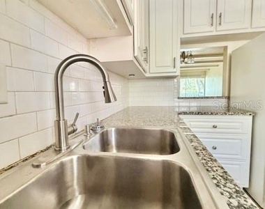 623 N Bay Street - Photo Thumbnail 13