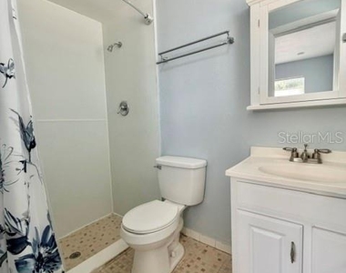 623 N Bay Street - Photo Thumbnail 8