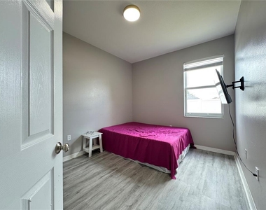 10868 Standing Stone Drive - Photo Thumbnail 26