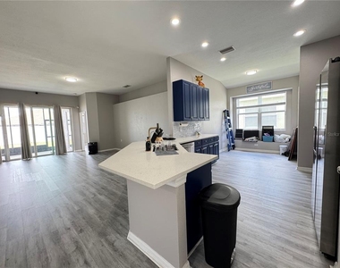 10868 Standing Stone Drive - Photo Thumbnail 18