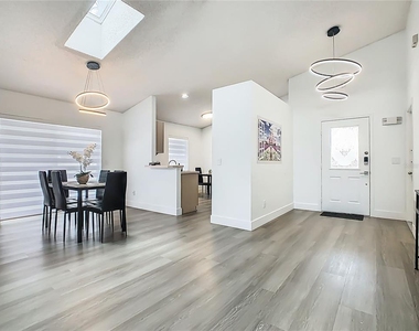 1510 Chapman Oak Court - Photo Thumbnail 20