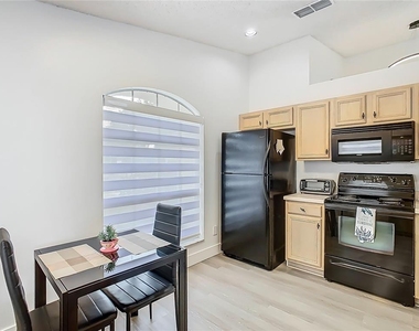 1510 Chapman Oak Court - Photo Thumbnail 15