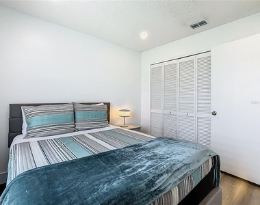 1510 Chapman Oak Court - Photo Thumbnail 38