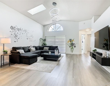 1510 Chapman Oak Court - Photo Thumbnail 21