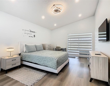1510 Chapman Oak Court - Photo Thumbnail 26