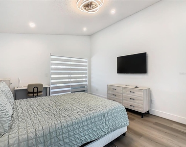 1510 Chapman Oak Court - Photo Thumbnail 27